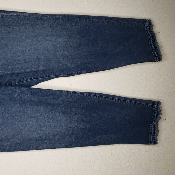 Old Navy Womens High Rise OG Loose Secret Smooth Pockets Straight Jeans Size 12 - Picture 3 of 16